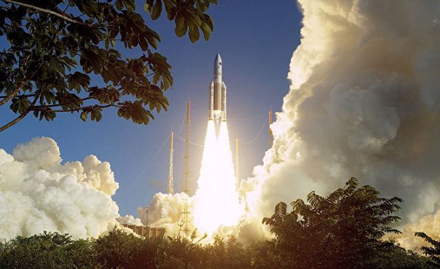 Старт ракеты Ariane 5 ECA в Куру, Французская Гвиана