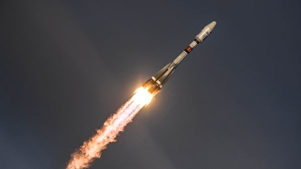 Старт ракеты-носителя "Союз-2.1б"