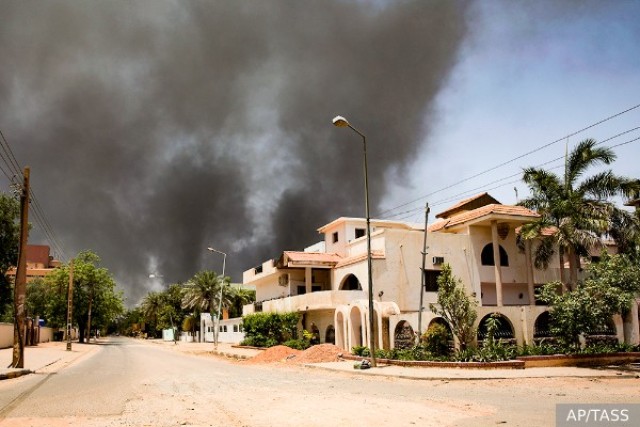 Стрельба была слышна во многих городах Судана, но главной ареной противостояния остается Хартум