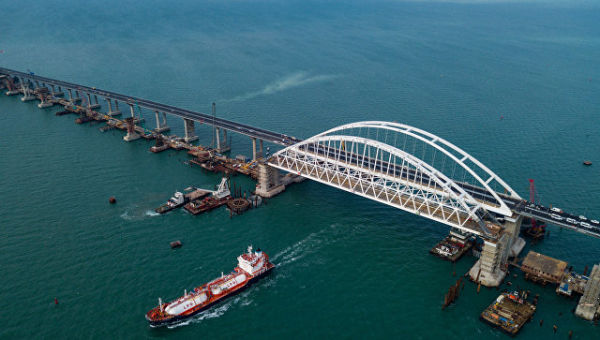 Строительство Крымского моста. Архивное фото