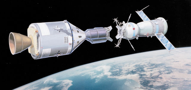 Стыковка «Союз-19» и «Аполлон»