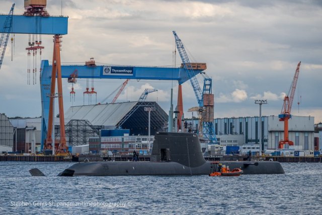 Субмарина Invincible проекта Type 218SG выходит на заводские испытания