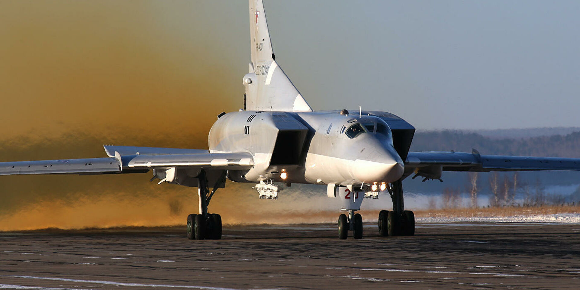 Ту 22м3 сверхзвуковой самолет. Ту-22м3м. Бомбардировщик ту-22м3. Ракетоносец ту-22м3. Ту-22м сверхзвуковой самолёт.