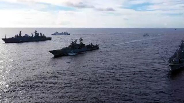 Тактическая группа надводных боевых кораблей Тихоокеанского флота во время учений