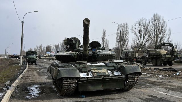 Танк Т-64, брошенный Вооруженными силами Украины