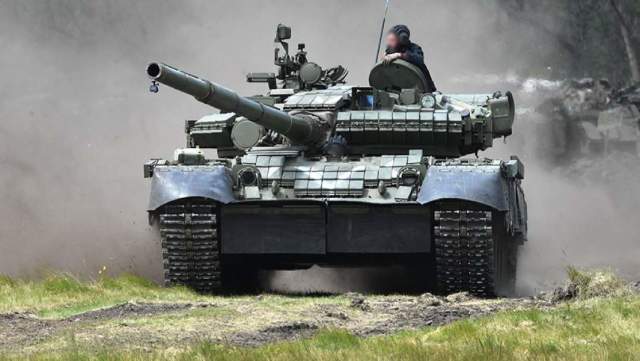 Танк Т-80 ВС РФ в зоне специальной военной операции на Украине