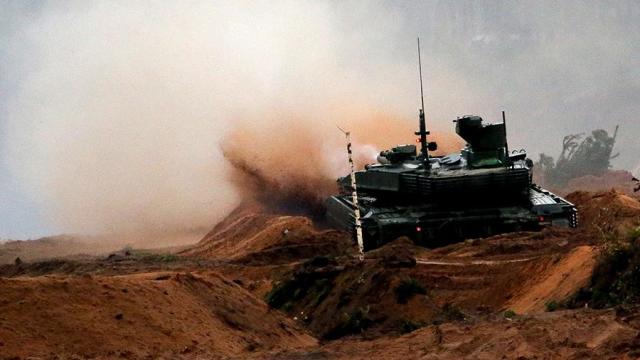 Танк Т-90М во время основного этапа стратегических учений России