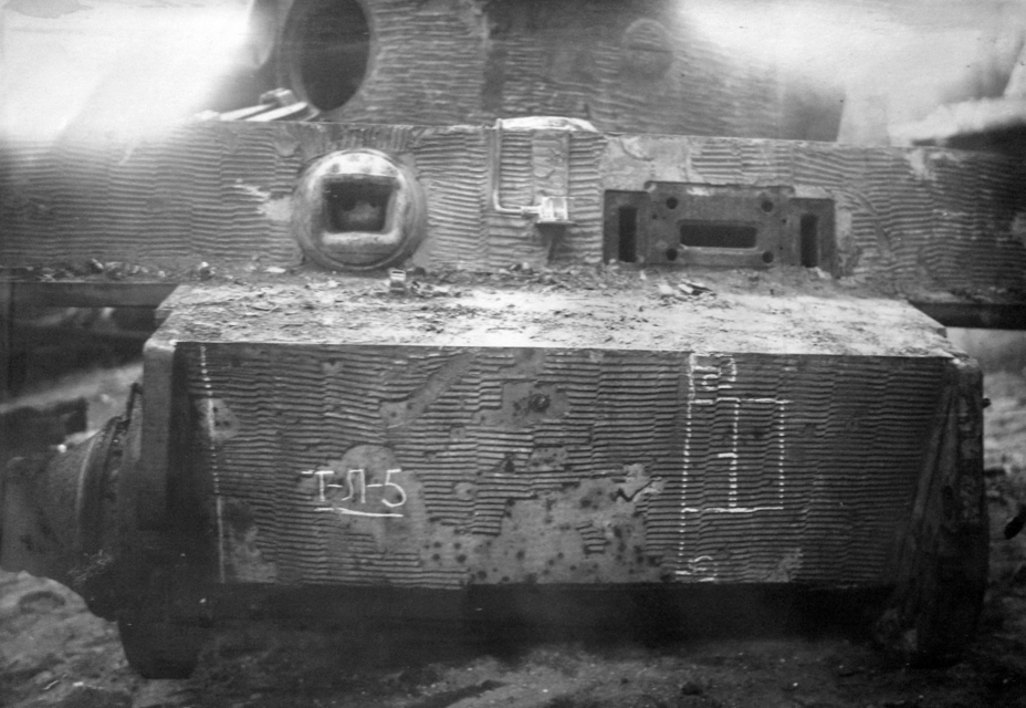Броня танка тигр. Предсерийный танк тигр-1 ,502 ТБ. Самарский тигр танк. Танк тигр 1942 на испытания. Лобовая броня тигра 1.