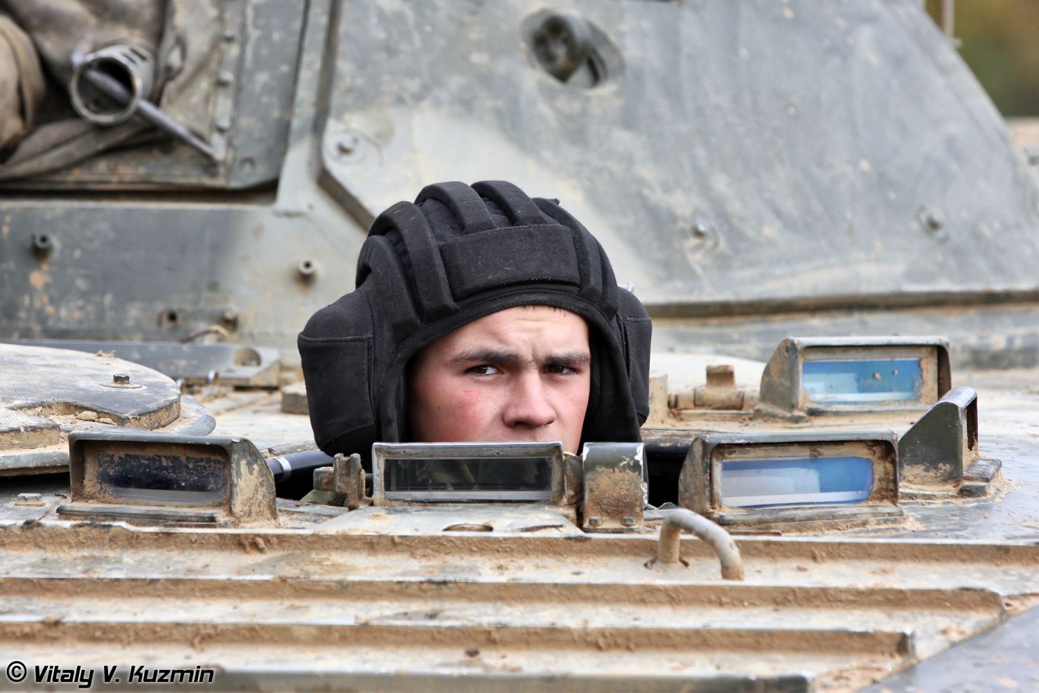 Фото танкиста в шлеме времен вов