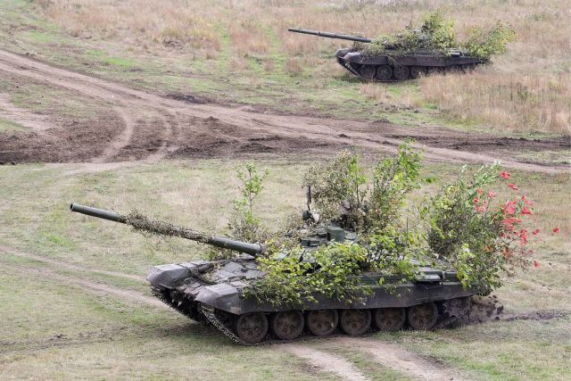 Танки Т-72Б3 во время стратегических командно-штабных учений "Центр-2019"