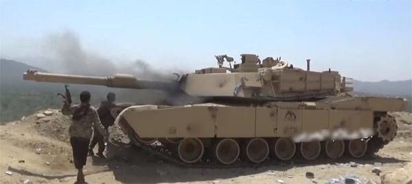 Подбитый хуситами танк M1A2S Abrams