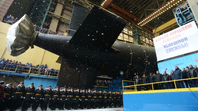 Торжественная церемония спуска на воду атомного подводного крейсера "Казань" ВМФ России