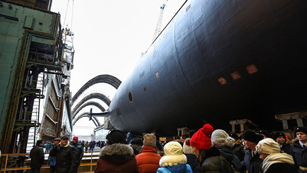 Торжественная церемония спуска на воду нового стратегического атомного подводного крейсера "Князь Владимир" в Северодвинске