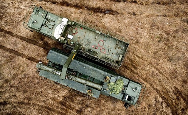Транспортно-заряжающая машина комплекса "Искандер-К" с крылатыми ракетами Р-500