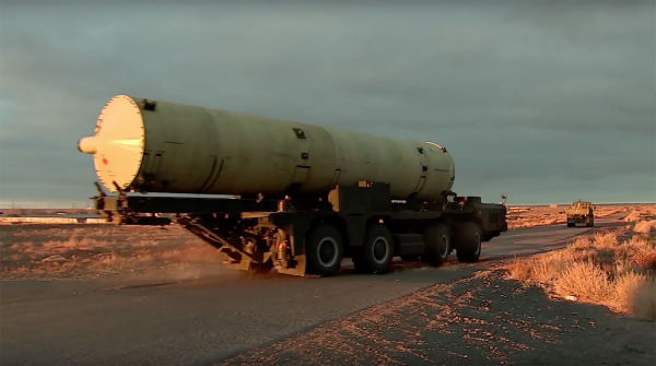 Транспортно-пусковой контейнер, предположительно, новой противоракеты ПРС-1М (53Т6М)
