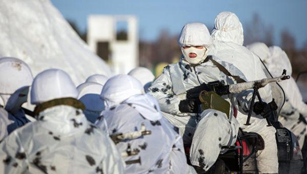 Тренировка курсантов Арктического подразделения. Архивное фото