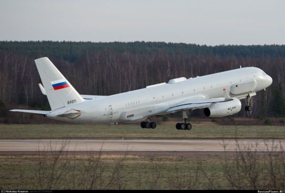 Самолет комплексной разведки Ту-214Р