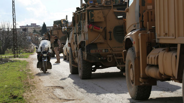 Турецкий военный конвой в провинции Идлиб