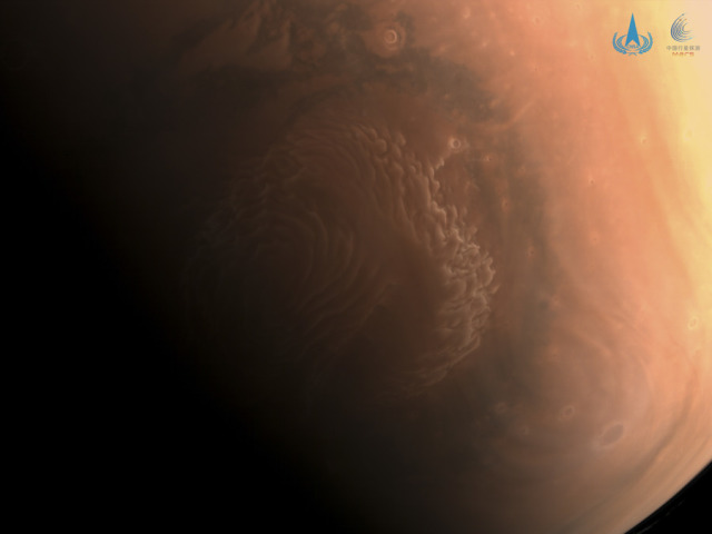 «Тяньвэнь-1» разглядел дюны на Марсе