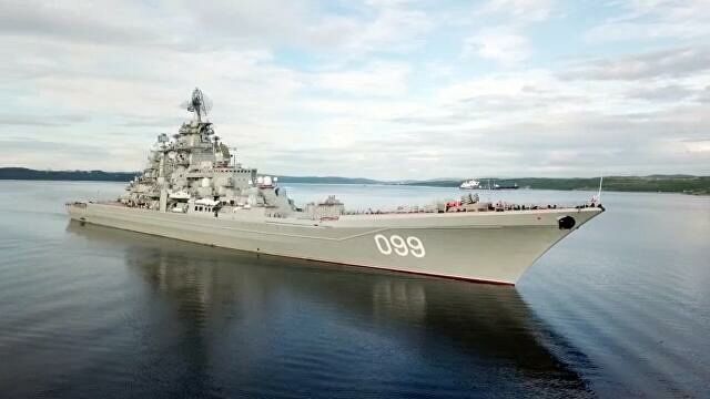 Тяжелый атомный ракетный крейсер ВМФ, флагманский корабль Северного флота "Петр Великий"