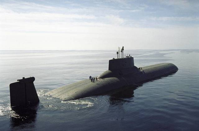 Тяжелый атомный ракетный подводный крейсер "Дмитрий Донской"
