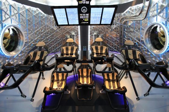 Кабина корабля Dragon V2 от SpaceX