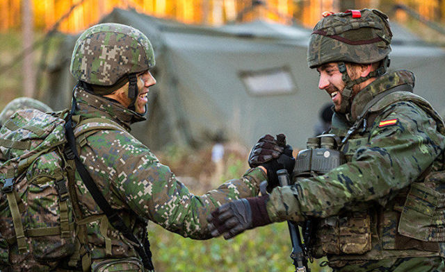Учения словацких и испанских войск в Литве
