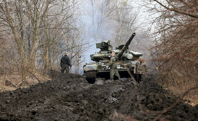 Украинские военнослужащие под Лисичанском в Луганской области