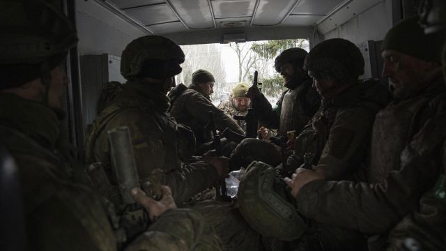 Украинские военные в городе Часов Яр