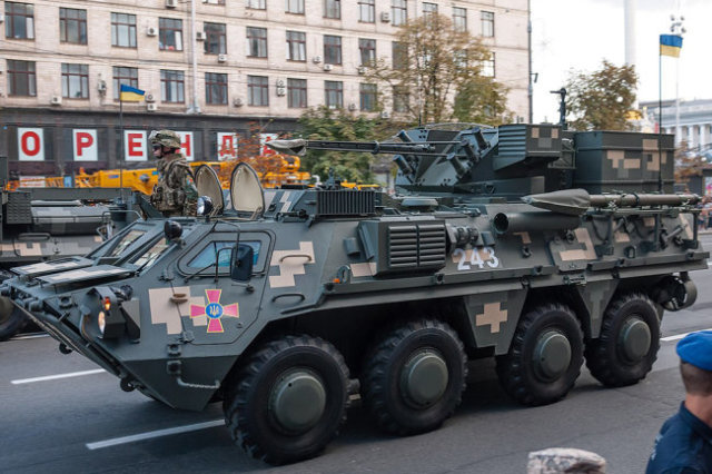 Srpsko kupovanje oružja  Ukrainskii-btr-4-pytayutsya-pristroit-v-tailande-h0qgas6n-1636390621.t