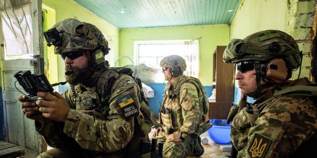 Украинский военнослужащие в Николаевской области