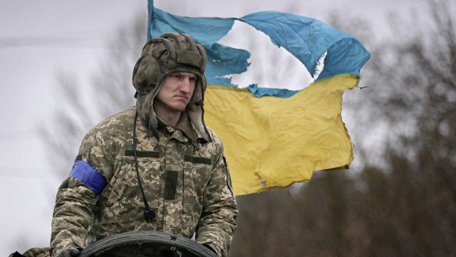 Украинский военнослужащий под Киевом