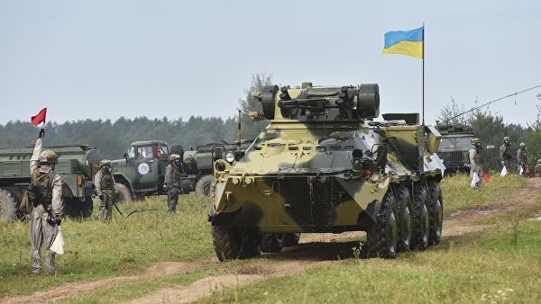 Украинский бронетранспортёр 8х8 БТР-3E1 во время активной фазы военных учений Репид Трайдент - 2018