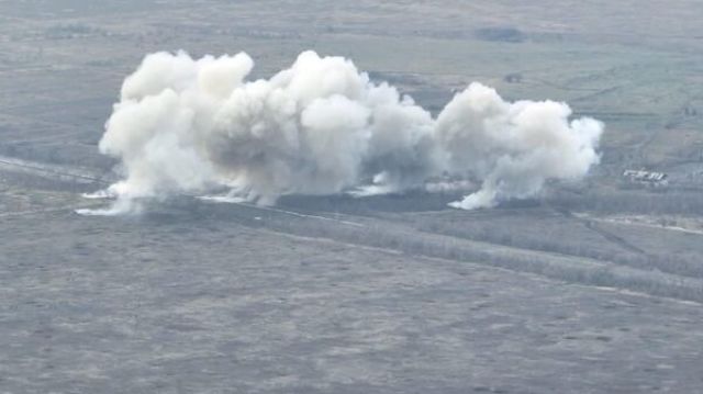 Уничтожение огнеметами "Солнцепек" скопления силы и техники ВСУ у Каменки