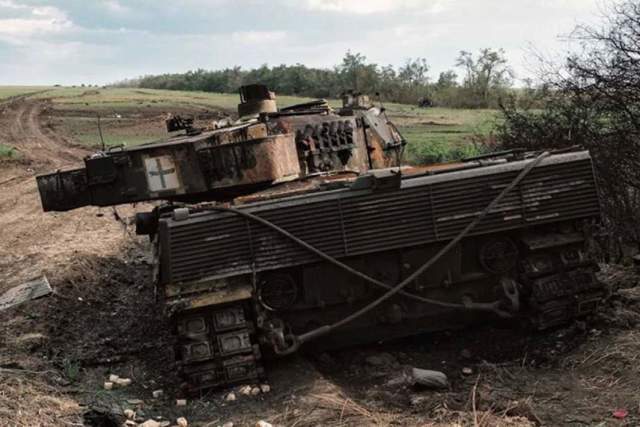 Уничтоженный на запорожском направлении танк Leopard подразделений ВСУ