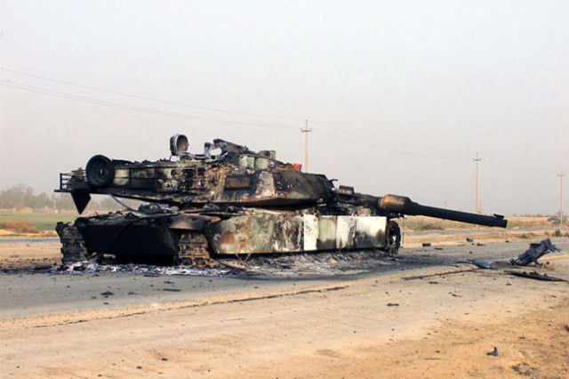 Уничтоженный танк "Абрамс"