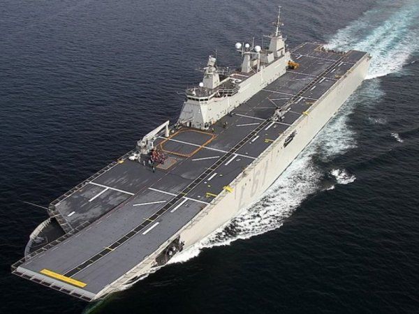Универсальный десантный корабль TCG Anadolu