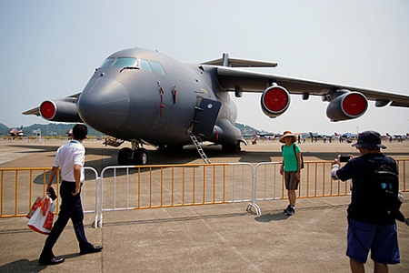 Успехи Пекина в развитии боевой авиации не ограничиваются лишь истребителями, но и транспортными самолетами. Фото Reuters