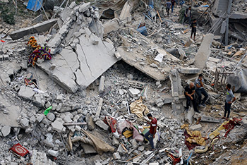 В ходе израильской операции «Железные мечи» многие объекты и жилые кварталы Газы были разрушены до основания. Фото Reuters