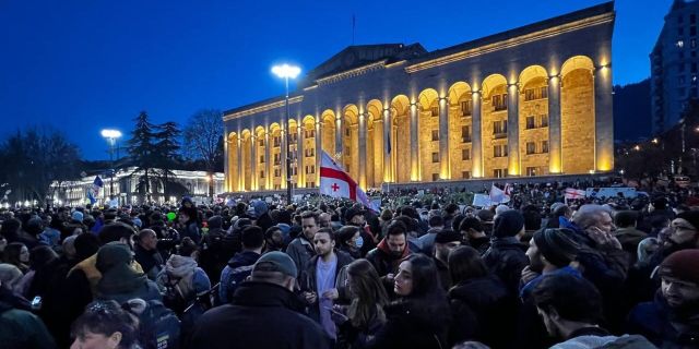 В Тбилиси проходит масштабная акция протеста