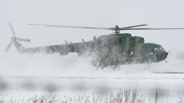 Вертолет Ми-8 Вооруженных сил России