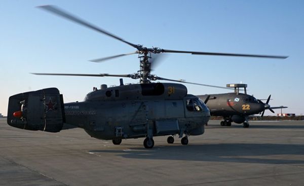 Вертолет "КА-27М" и самолет "ИЛ-38Н"