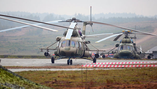 Вертолеты Ми-8 на полигоне в Минской области