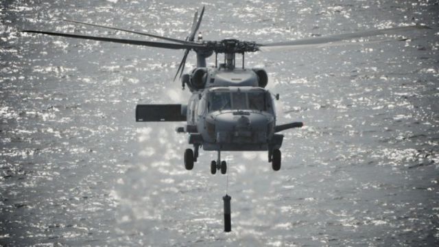 Вертолёт MH-60R Seahawk.