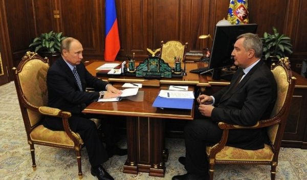 Владимир Путин с Дмитрием Рогозиным