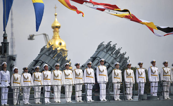 Во время главного военно-морского парада в честь Дня Военно-Морского Флота России в Санкт-Петербурге. 30 июля 2017