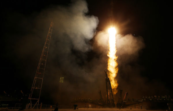 Во время запуска ракеты-носителя "Союз-ФГ" с транспортным пилотируемым кораблем "Союз МС-06" на космодроме Байконур. 13 сентября