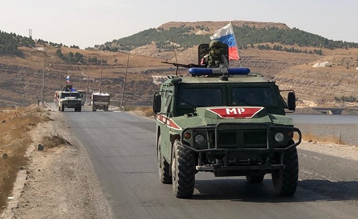 Турция взяла на себя обязательства ликвидировать боевиков в Идлибе после провокаций на трассе М4 Voennaya-policiya-rf-na-severo-vostoke-provincii-aleppo-v-sirii-yljtaciu-1577751361