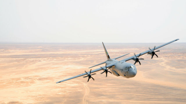 Военно-транспортный самолет ВВС США C-130J Hercules
