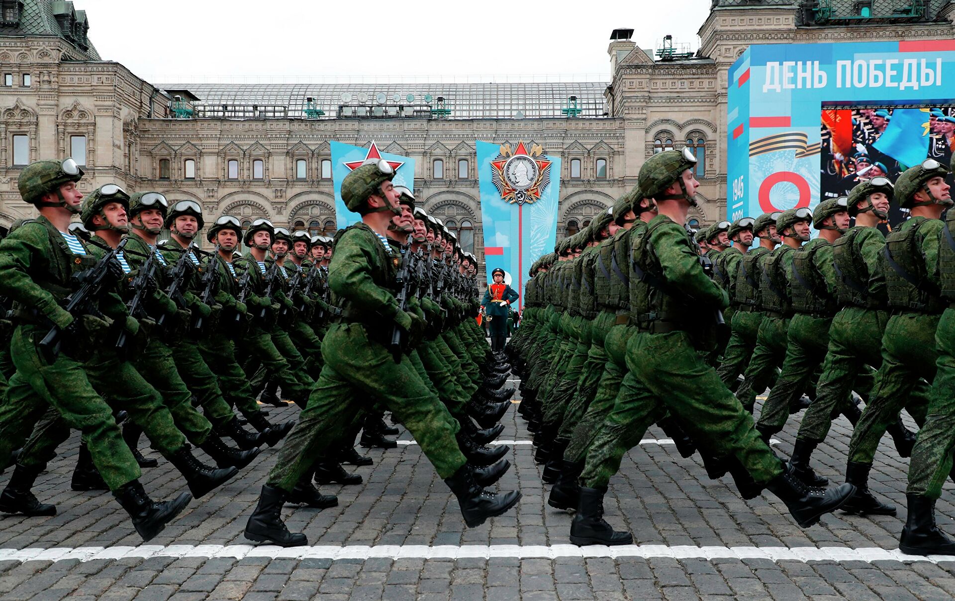 8 9 мая москва. Парад Победы в Москве в 2021 году. Парад Победы на красной площади 2022. Военный парад на красной площади в Москве 2022. Парад на красной площади 9 мая 2022.